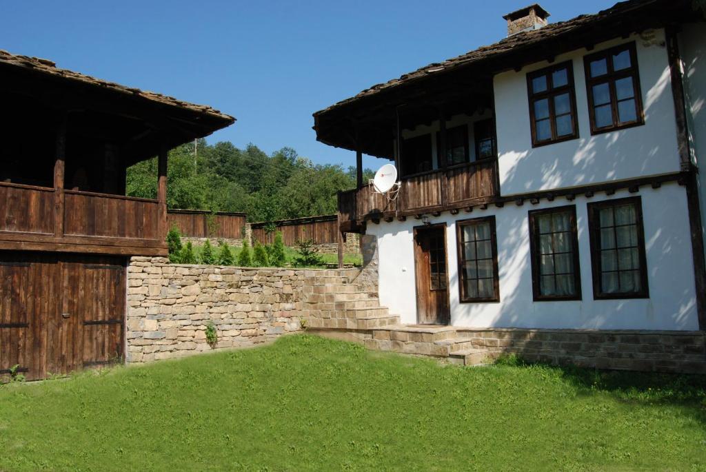 Къща Балканец Balkanets (Lovech) エクステリア 写真